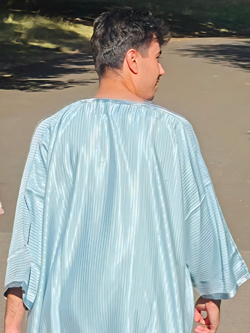 Back profile of the Clear Skies Gandoura
